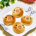 なつき☆ミ's cooksnap of when they made 丸パンを簡単に可愛く2♡こぶたのパン.