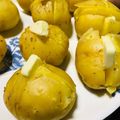 hirose3939's cooksnap of when they made ほくほくっ♪レンジで簡単じゃがバター☆.