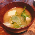 おきょうねえ's cooksnap of when they made ２人分♪簡単美味♪レタスとワカメのみそ汁.