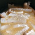 かぴーな's cooksnap of when they made 大根としめじのお味噌汁✿.