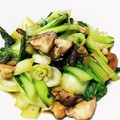 tomomi_ks's cooksnap of when they made 中国家庭料理♪青梗菜と椎茸のにんにく炒め.