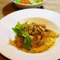 ✳︎izumi✳︎'s cooksnap of when they made さば缶とトマトのバジル風味パスタ.