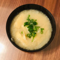 3yes's cooksnap of when they made 玉ねぎとあげと青ねぎたっぷりのみそ汁.