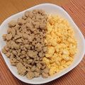 自分キッチン's cooksnap of when they made 鶏そぼろの二色丼.