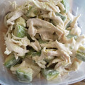 だいこんマン's cooksnap of when they made 鶏むね肉とアボカド 簡単マヨ和えサラダ.