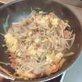 SUZU070406's cooksnap of when they made 簡単っす！もやしめじのウインナー卵炒め.