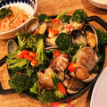 yossiey's cooksnap of when they made ダシダで簡単！真鱈と浅蜊の絶品アヒージョ.