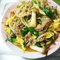 yukipanmen's cooksnap of when they made ご飯が進む♡時短★ニラ玉牛肉もやし.