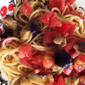 のんさん。5790's cooksnap of when they made 簡単美味☆とろっナスとトマトの冷製パスタ.