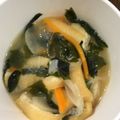 うさこママ★'s cooksnap of when they made 大根とわかめの味噌汁.