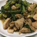 ハピゴンタロー's cooksnap of when they made ごはんが進む♪小松菜と鶏もも肉の炒めもの.