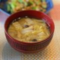 ちゃぴ♥'s cooksnap of when they made しめじと白菜のお味噌汁.