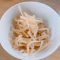 ○・ω・○はむはむ's cooksnap of when they made 大根と玉ねぎ大量消費！サラダ.