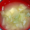ママメイン！時々子供's cooksnap of when they made しゃきしゃきレタスのお味噌汁.