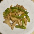 白いぐれーぷ's cooksnap of when they made アスパラとキノコの味噌バター炒め♡.