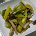 ヨシヨッシー's cooksnap of when they made 簡単！しめじと長ネギ炒め.