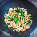 おたまりん's cooksnap of when they made レバニラ風♪ ささみのニラもやし炒め.