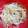 ハニイとムサシ's cooksnap of when they made モヤシと干し海老のレンジ蒸し 簡単.