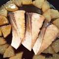 yunapi☆'s cooksnap of when they made 簡単！！すき焼きのタレでブリ大根☆.