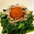rizringo's cooksnap of when they made にらのおひたしはとろ〜り黄身醤油で♪.