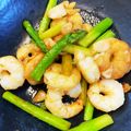 れななt's cooksnap of when they made ガリバタ醤油でアスパラとエビの炒め.