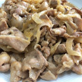 1065386's cooksnap of when they made 豚バラ肉と玉ねぎの照りマヨ炒め.