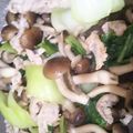 ひぃくんさっち's cooksnap of when they made 青梗菜としめじと豚バラの塩胡椒炒め.