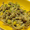 いきあたりばっちり's cooksnap of when they made サバ缶とキノコとアボカドの和風パスタ.