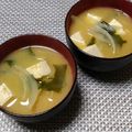 ジョングレ's cooksnap of when they made 玉ねぎとわかめのお味噌汁.