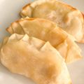 ねこlove♡'s cooksnap of when they made 餃子の皮DEバナナパイ～♪♪.