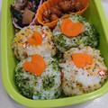 とも☆♪☆♪'s cooksnap of when they made 幼稚園年少 ころころおにぎり弁当.