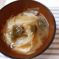 えびえり's cooksnap of when they made とろろ昆布のせキャベツと豆腐のお味噌汁.