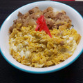 プルンバゴ's cooksnap of when they made 吉野家の牛丼にたまごをひとつ入れたよ.
