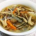 ☆★あんず姫★☆'s cooksnap of when they made きのこと野菜の、塩昆布で優しいお吸い物。.