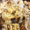 クック15FFG6☆'s cooksnap of when they made ブナシメジと玉ねぎのスクランブルエッグ.