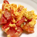 ハイイロトトロ☆'s cooksnap of when they made 赤いトマトとviviっと黒胡椒卵炒め.