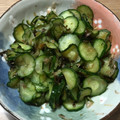 aya＊”'s cooksnap of when they made 簡単！おいしいきゅうりと塩こんぶの和え物.