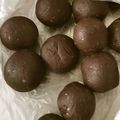 みみ母's cooksnap of when they made （デーツで）マクロビトリュフ.