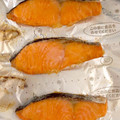 Marmo's cooksnap of when they made 塩鮭焼くだけ.