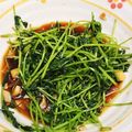いろはにふぉれすと's cooksnap of when they made 豆苗のニンニクしょう油炒め.