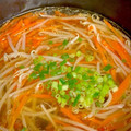 マダムキュリー's cooksnap of when they made もやしと人参のスープ.