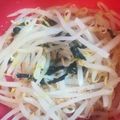 ハニイとムサシ's cooksnap of when they made モヤシと干し海老のレンジ蒸し 簡単.