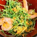 myanwoo's cooksnap of when they made 黄金トリオ☆豆苗と卵とエビの炒めもの.