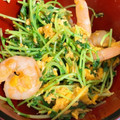 myanwoo's cooksnap of when they made 黄金トリオ☆豆苗と卵とエビの炒めもの.