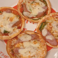 みい♡601812's cooksnap of when they made 簡単おつまみ☆トースターで餃子の皮ピザ.