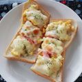 ☆hikonyan☆'s cooksnap of when they made ハム卵もプラス♪コーンマヨトースト.