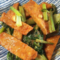 モコ♥んぷ's cooksnap of when they made 5分で完成！野菜天と小松菜のマヨ醤油炒め.