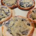 AOARA's cooksnap of when they made 簡単！餃子皮のしそジャコチーズピザ風.