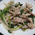 クック0XD2KM☆'s cooksnap of when they made 簡単★豆苗と豚バラのニンニク炒め.