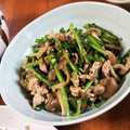 低カロ探検隊's cooksnap of when they made たっぷりニラとシメジの豚胡麻炒め.